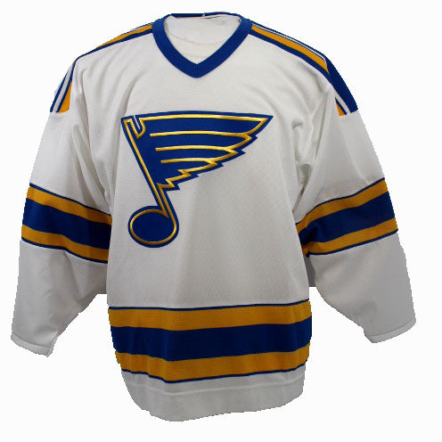 Maillot de hockey vintage de Bob Bassen des Blues de St. Louis de la LNH | Urban Outfitters Canada Maillot de hockey vintage de Bob Bassen des Blues de St. Louis de la LNH | Urban Outfitters Canada