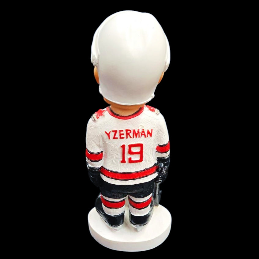Figure Steve Yzerman #19 - Team Canada