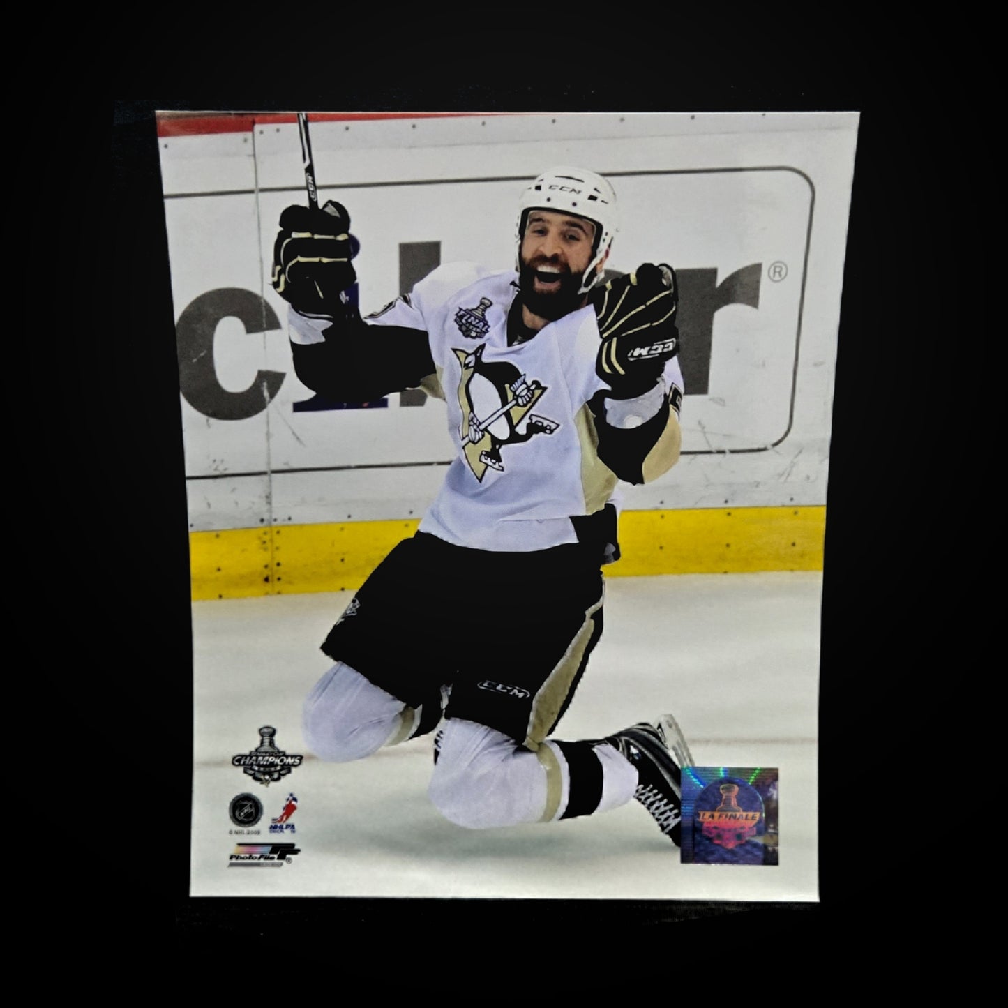 Photo - Maxime Talbot #25 Pittsburgh Penguins
