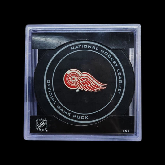 Puck - Detroit Red Wings